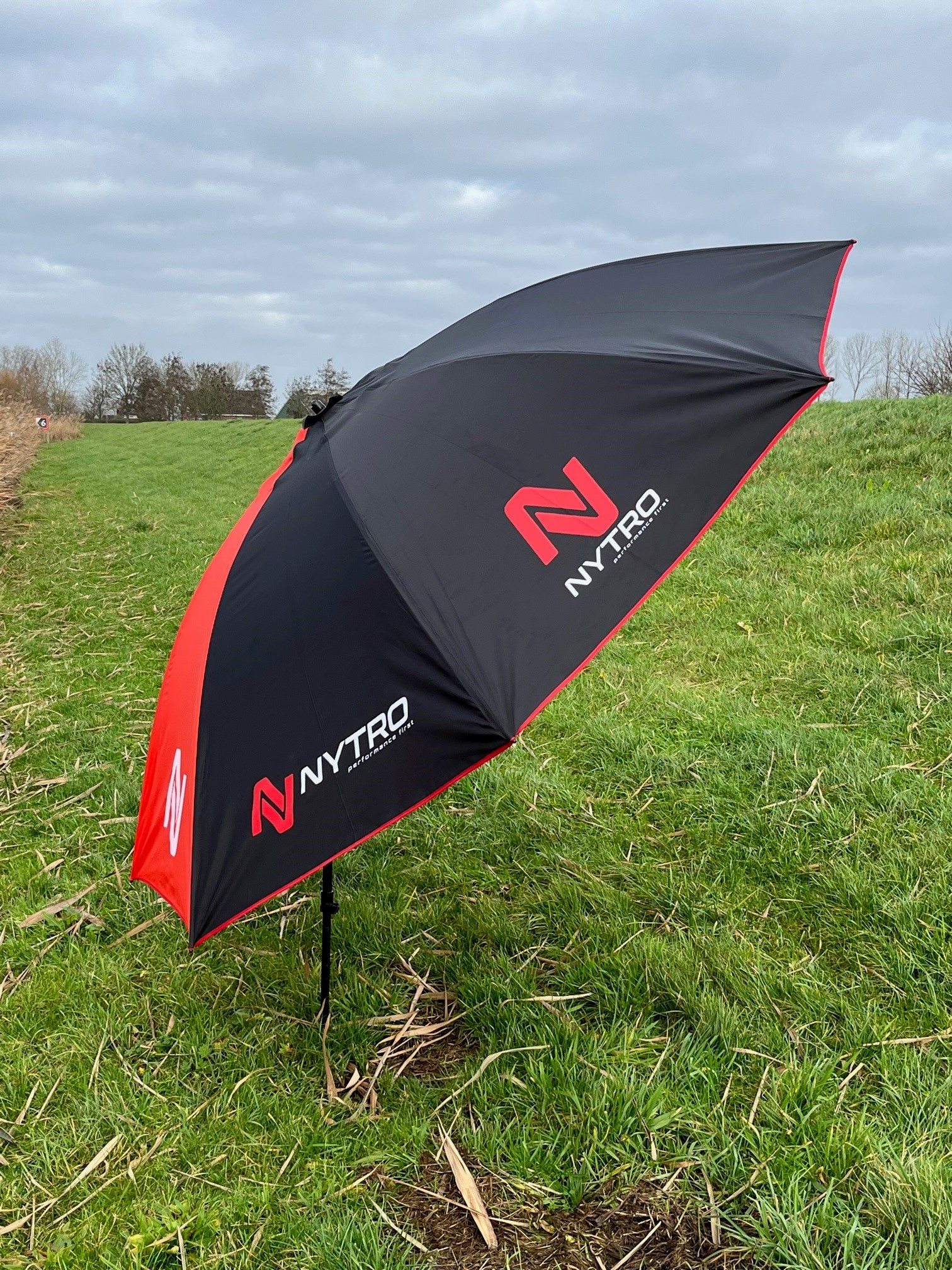 All-Weather Protection with the Nytro Umbrella Nytro Umbrella